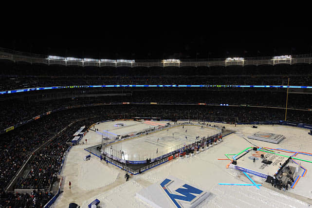 140130132820-yankee-stadium-night-single-image-cut.jpg